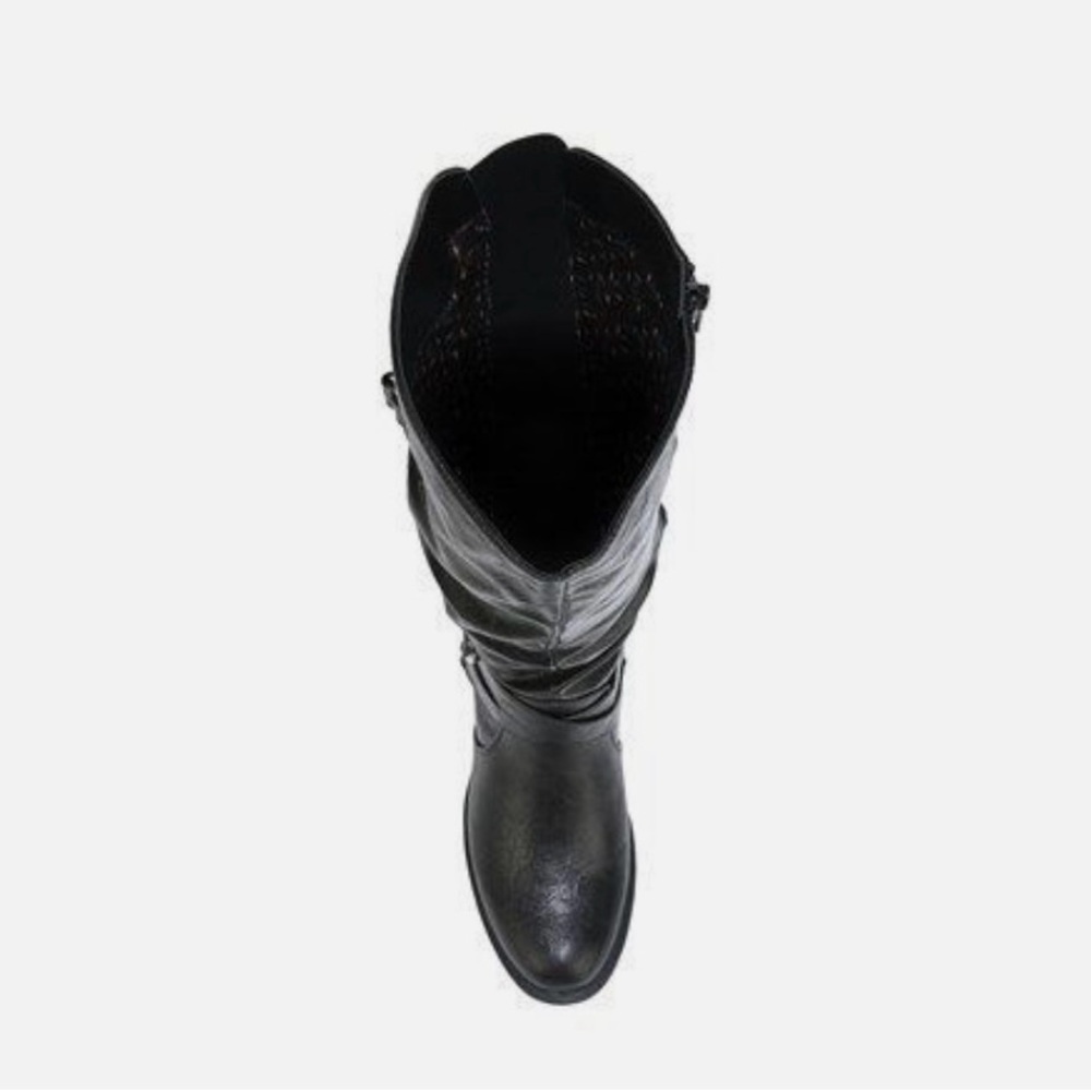 Black Heeled Boots with Slouchy Design - Picture 5 of 7
